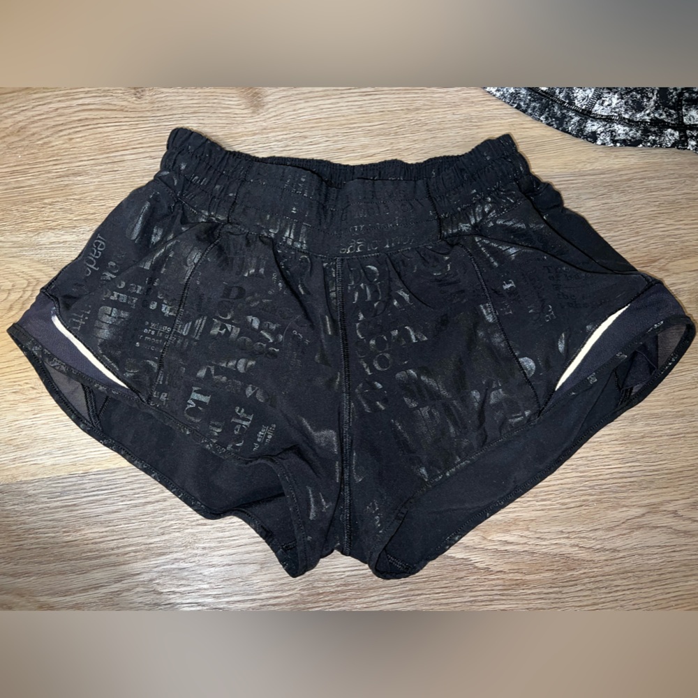 Lululemon LIMITED EDITION low rise 2.5 inch Hotty Hot shorts